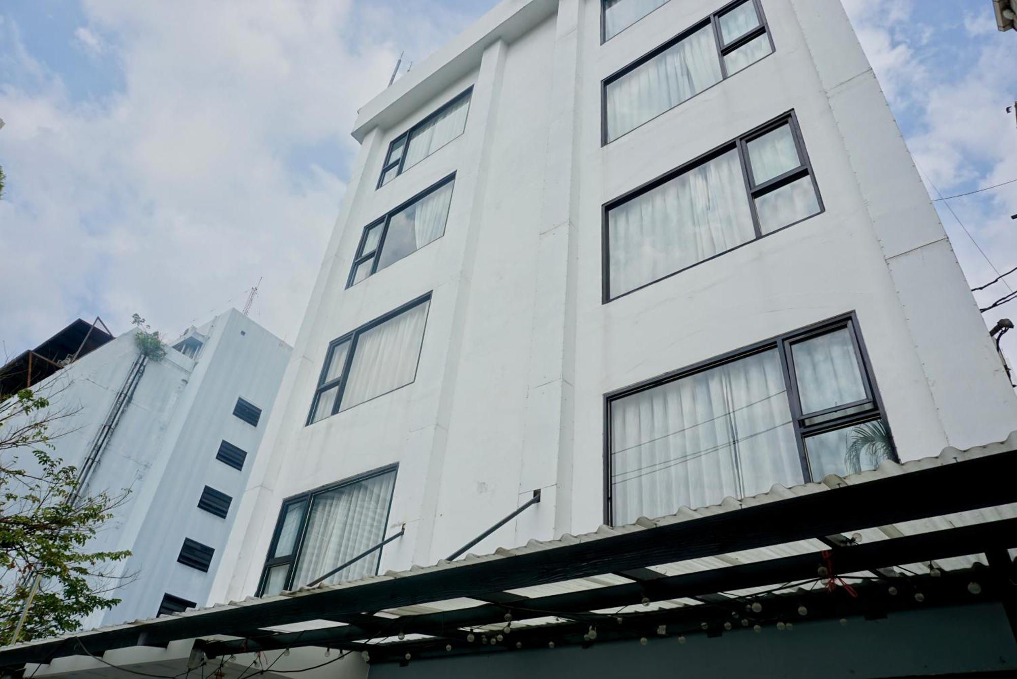 Hip And Funky Apartment Silom Soi 3, With Rooftop View Banguecoque Exterior foto